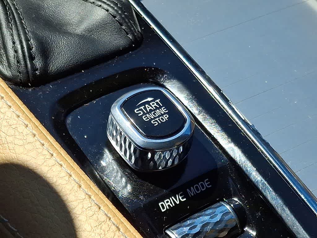 2018 Volvo XC90 Momentum