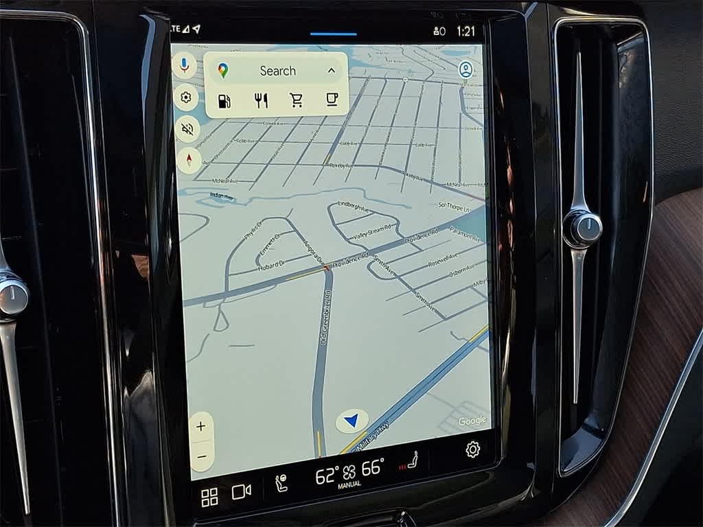 2024 Volvo XC60 Plus Dark Theme