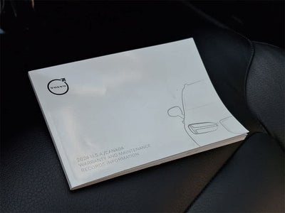 2024 Volvo XC60 Plus Dark Theme