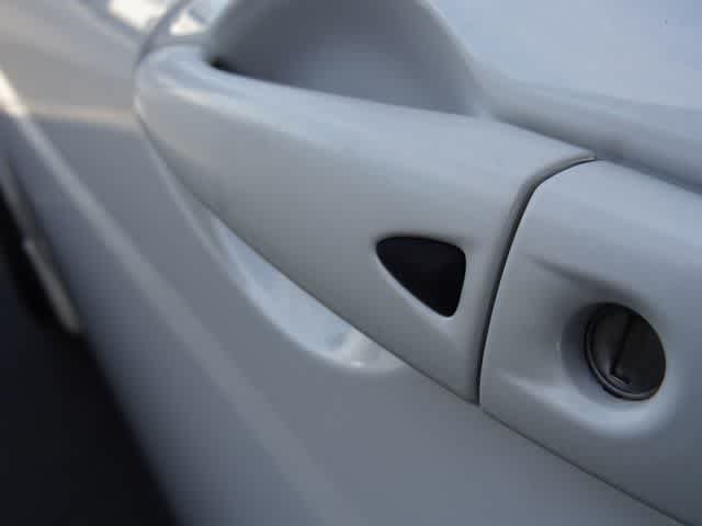 2024 Nissan Versa SR