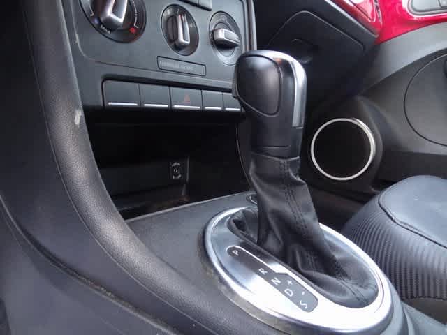 2012 Volkswagen Beetle 2.5L w/Sound/Nav PZEV
