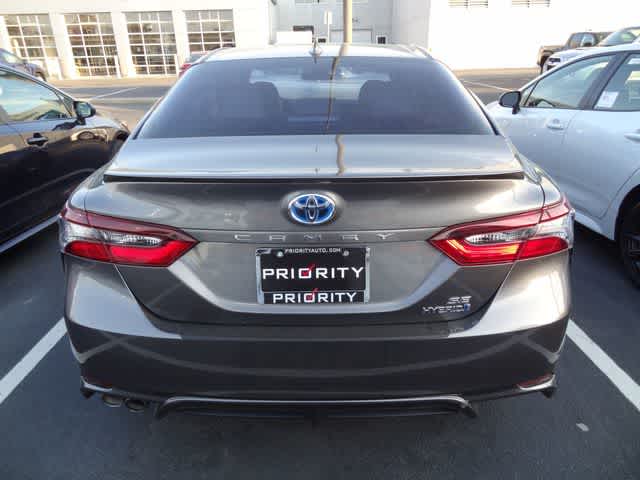 2021 Toyota Camry Hybrid SE