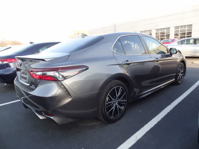 2021 Toyota Camry Hybrid SE
