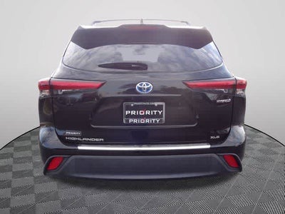 2023 Toyota Highlander Hybrid Bronze Edition