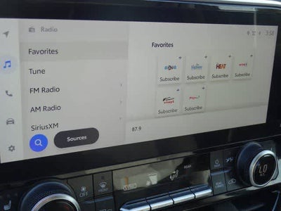 2023 Toyota Highlander Hybrid Bronze Edition