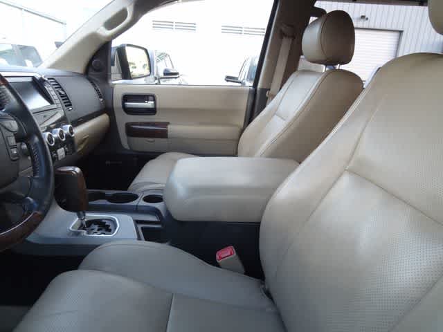 2010 Toyota Sequoia Platinum