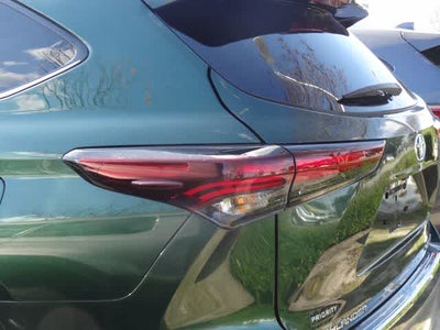 2024 Toyota Highlander Hybrid Platinum