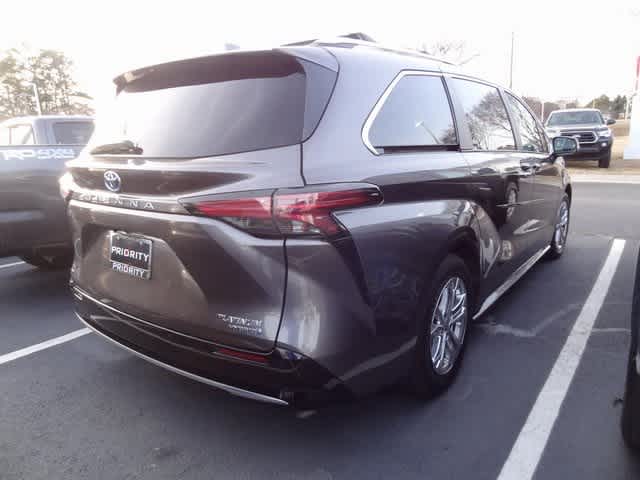 2023 Toyota Sienna Platinum
