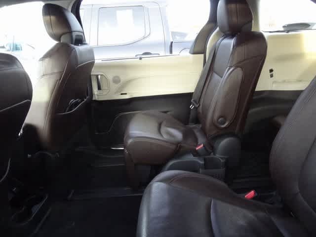 2023 Toyota Sienna Platinum