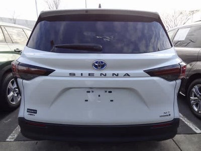 2023 Toyota Sienna XLE