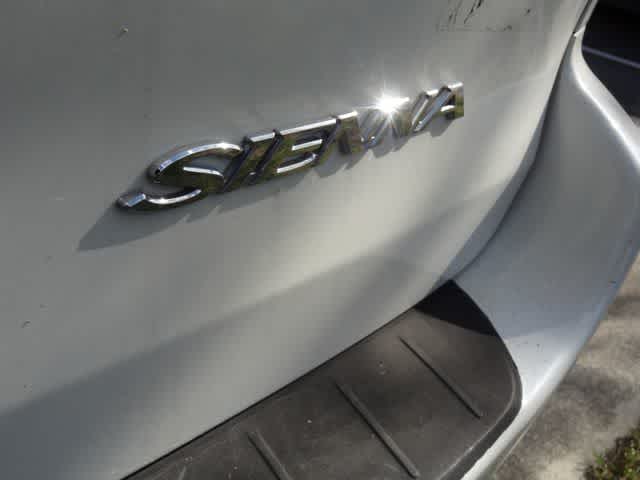 2009 Toyota Sienna XLE