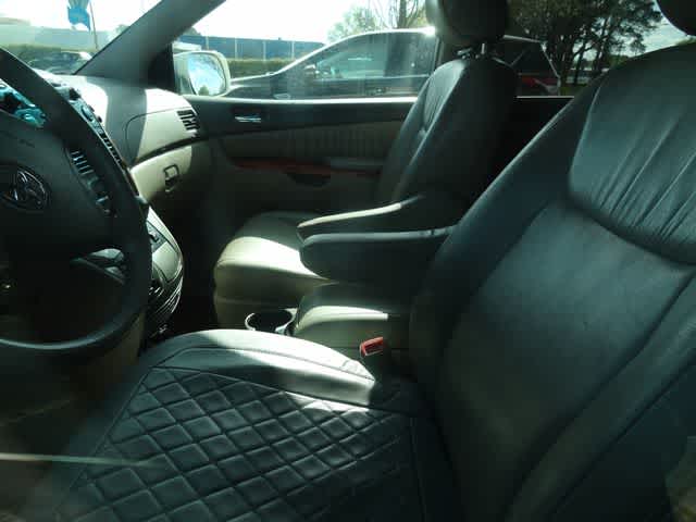 2009 Toyota Sienna XLE