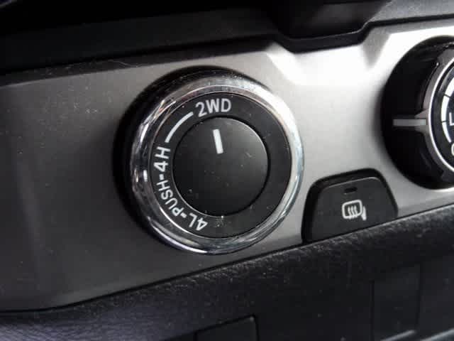 2016 Toyota Tacoma SR5