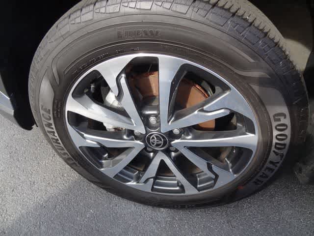 2025 Toyota Corolla Cross XLE