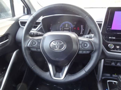 2025 Toyota Corolla Cross XLE