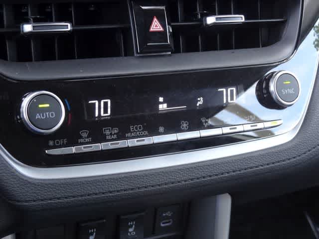 2025 Toyota Corolla Cross XLE