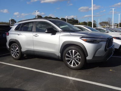 2025 Toyota Corolla Cross XLE