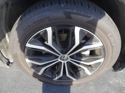 2024 Toyota Crown XLE