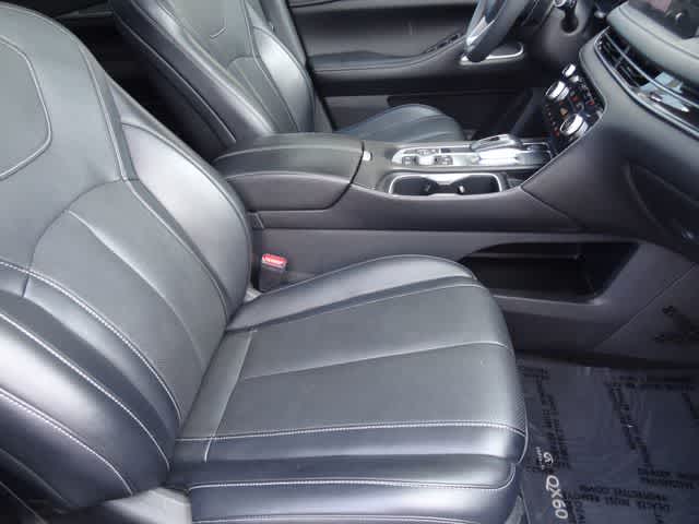 2024 INFINITI QX60 LUXE