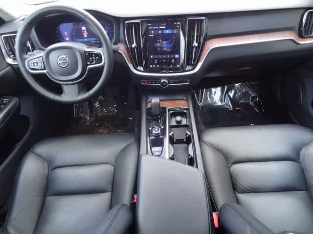 2024 Volvo S60 Plus Dark Theme