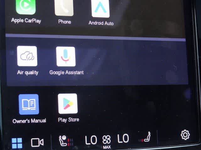 2024 Volvo S60 Plus Dark Theme