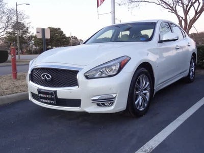 2018 INFINITI Q70 3.7 LUXE