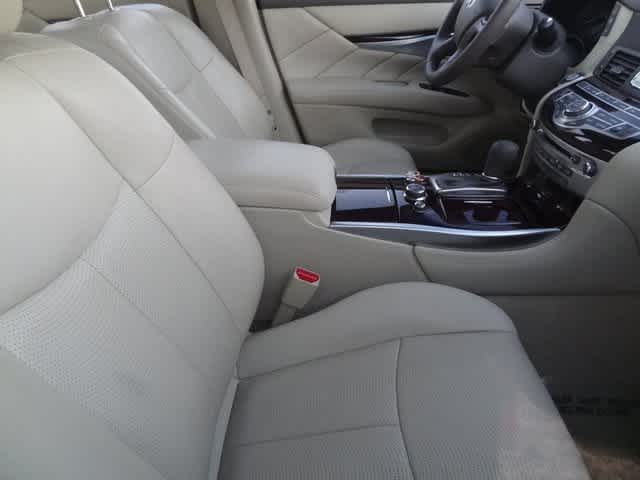 2018 INFINITI Q70 3.7 LUXE