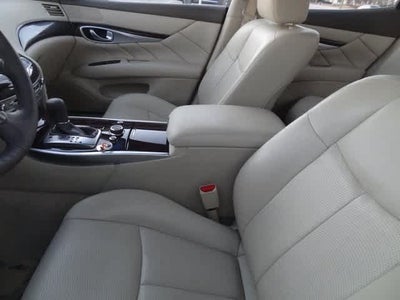 2018 INFINITI Q70 3.7 LUXE