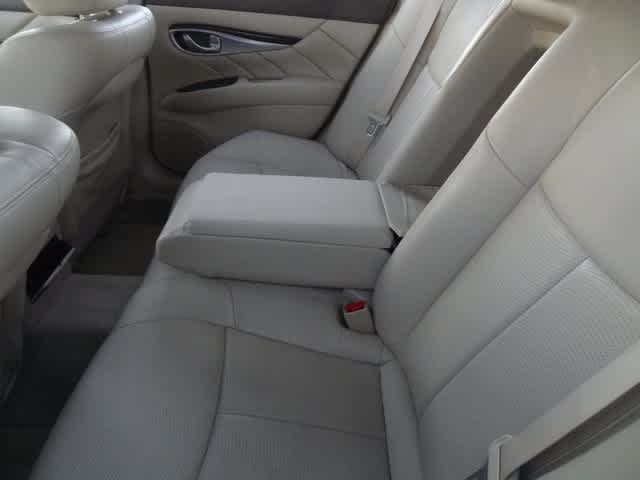 2018 INFINITI Q70 3.7 LUXE