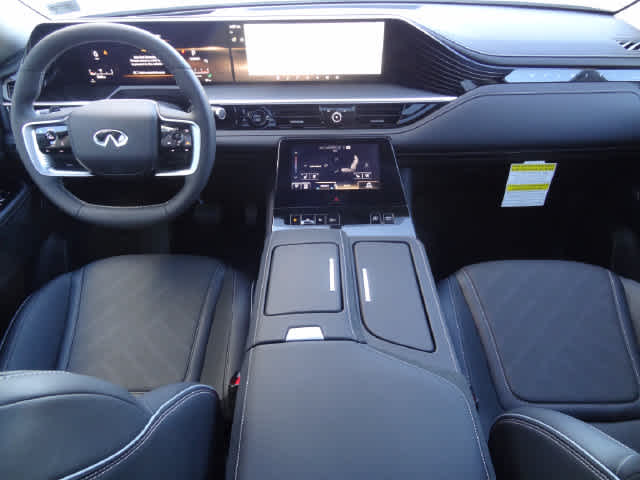 2027 INFINITI QX80 LUXE