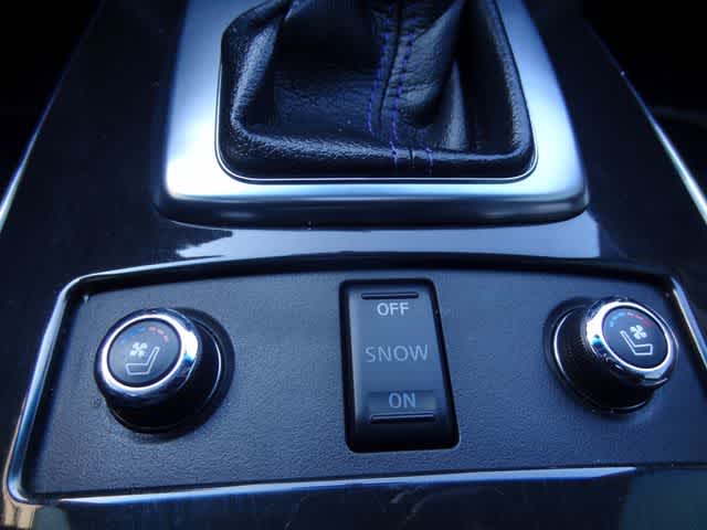 2017 INFINITI QX70 AWD