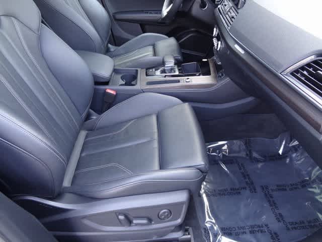 2024 Audi Q5 S line Premium Plus