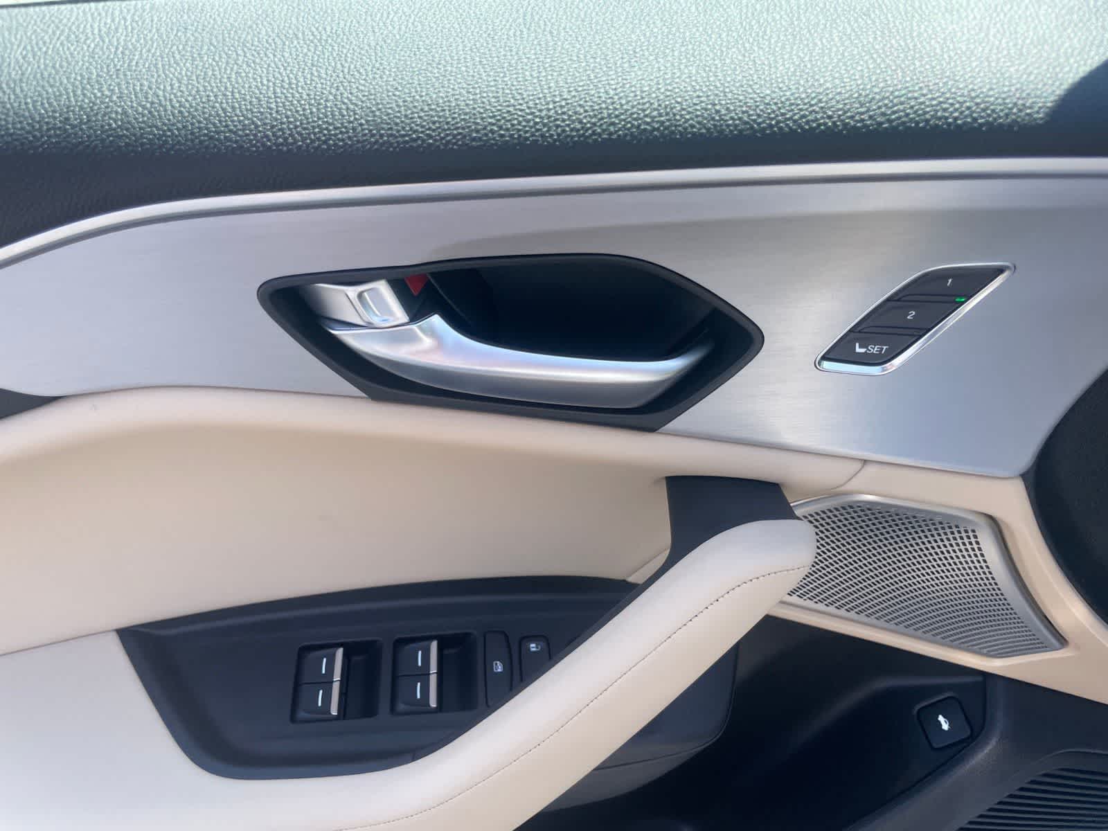 2025 Acura TLX w/Technology Package
