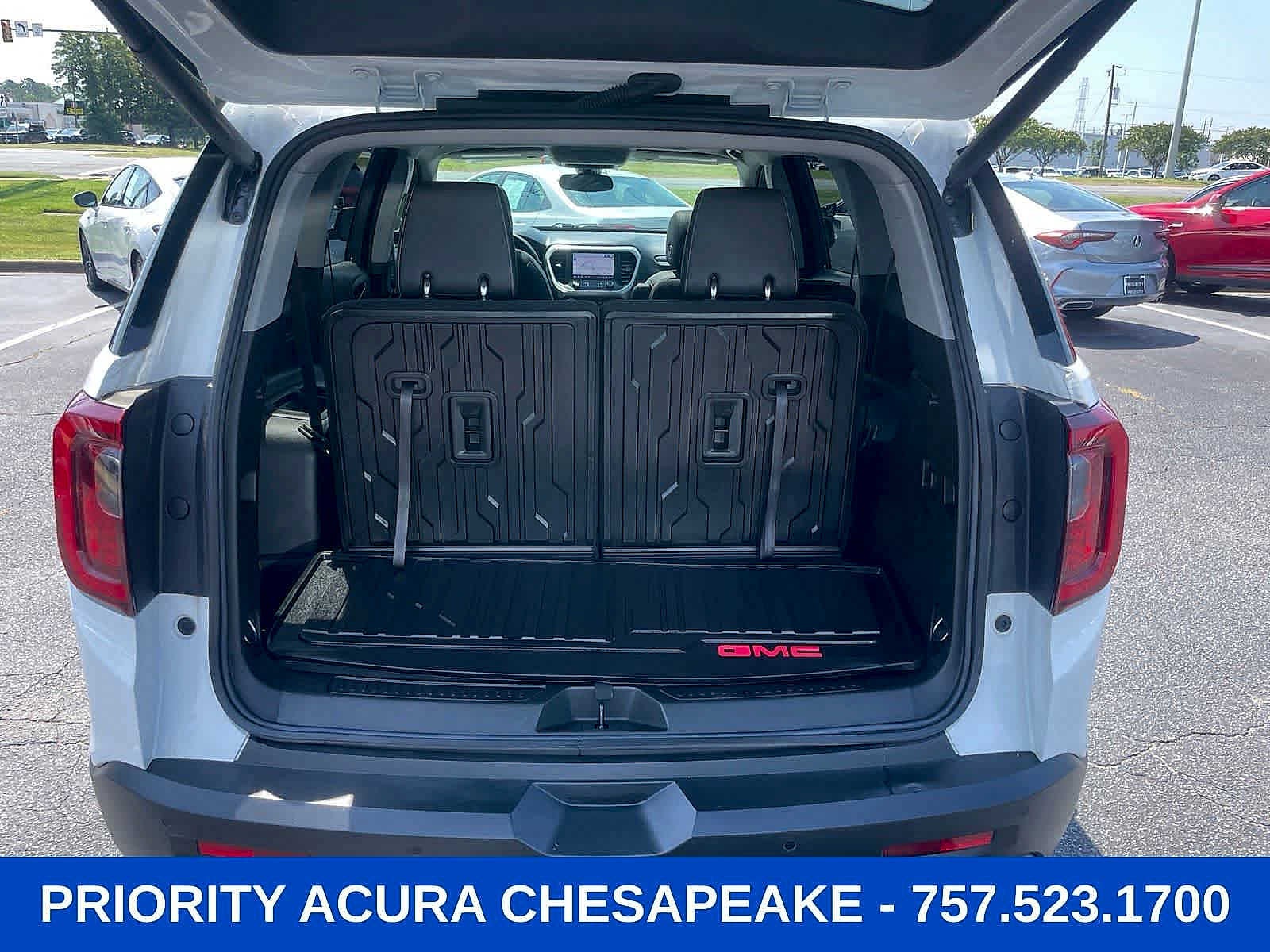 2023 GMC Acadia SLT