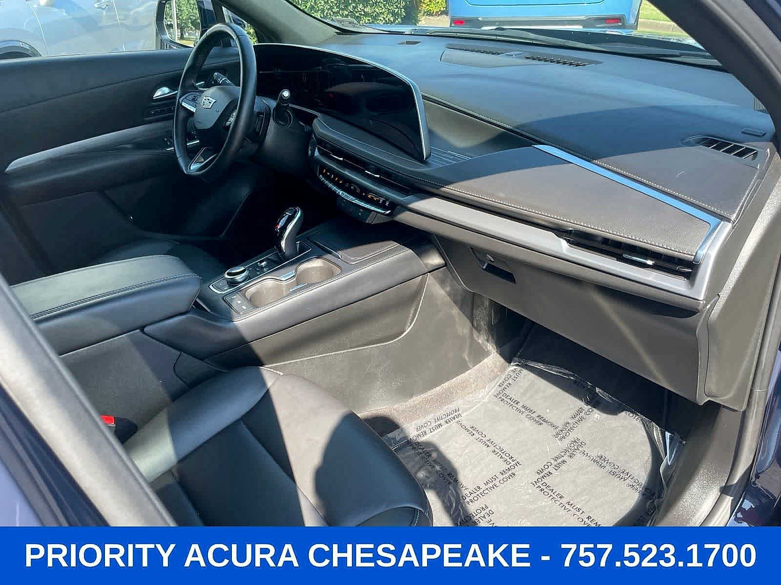 2025 Cadillac XT4 AWD Premium Luxury