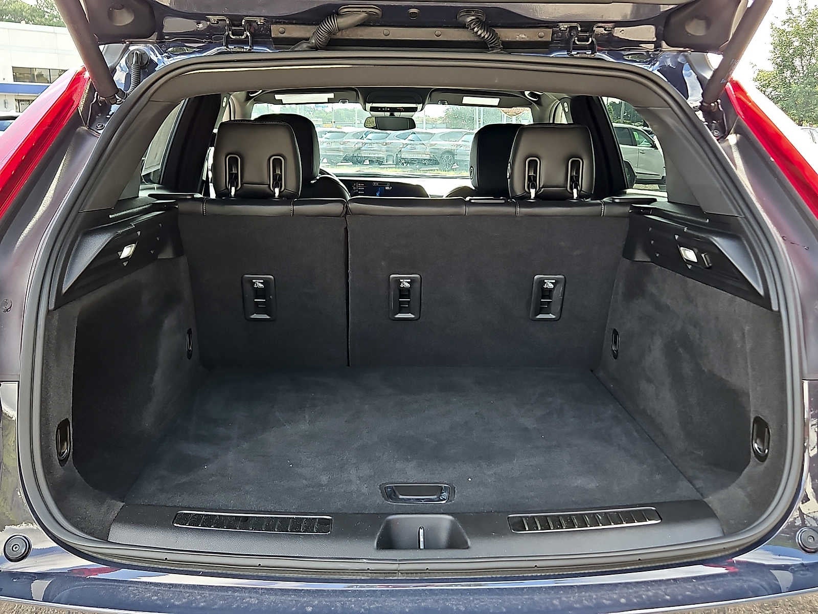 2025 Cadillac XT4 AWD Premium Luxury