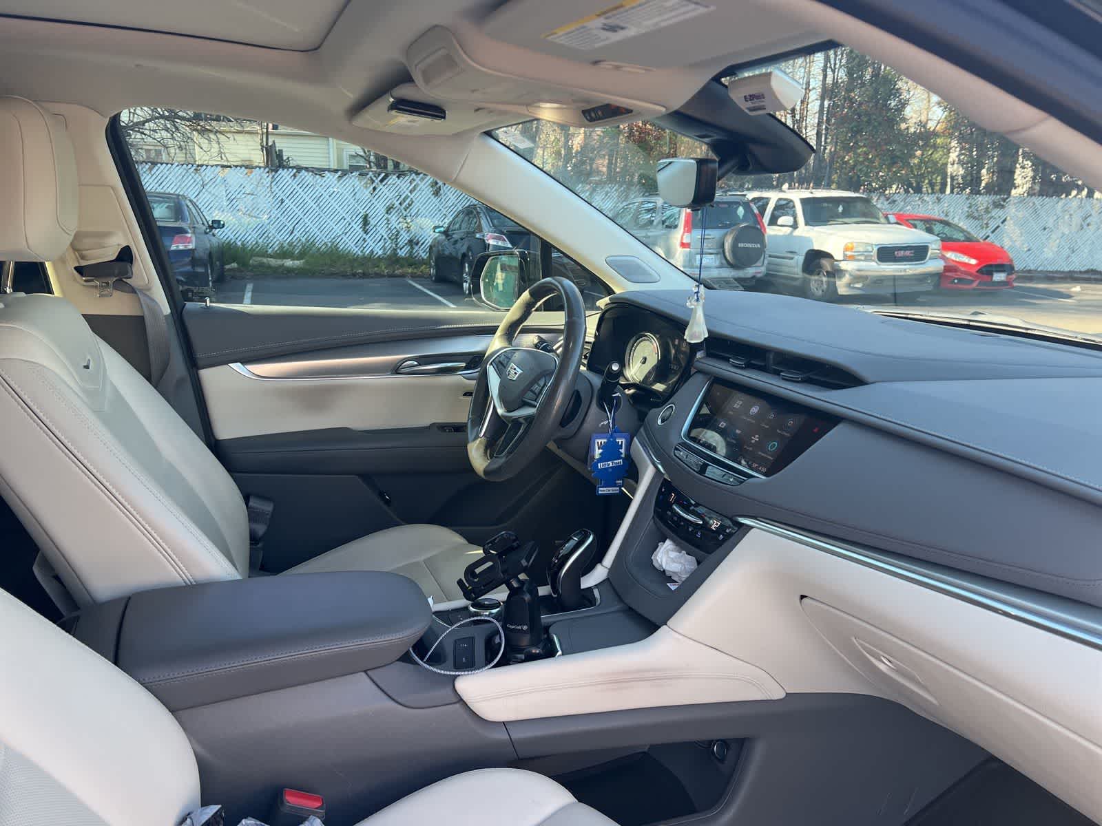 2022 Cadillac XT5 FWD Premium Luxury