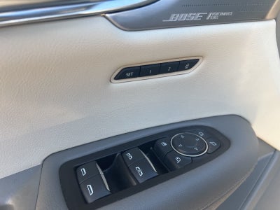 2022 Cadillac XT5 FWD Premium Luxury