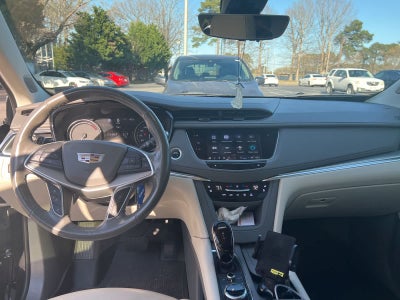 2022 Cadillac XT5 FWD Premium Luxury