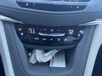 2022 Cadillac XT5 FWD Premium Luxury