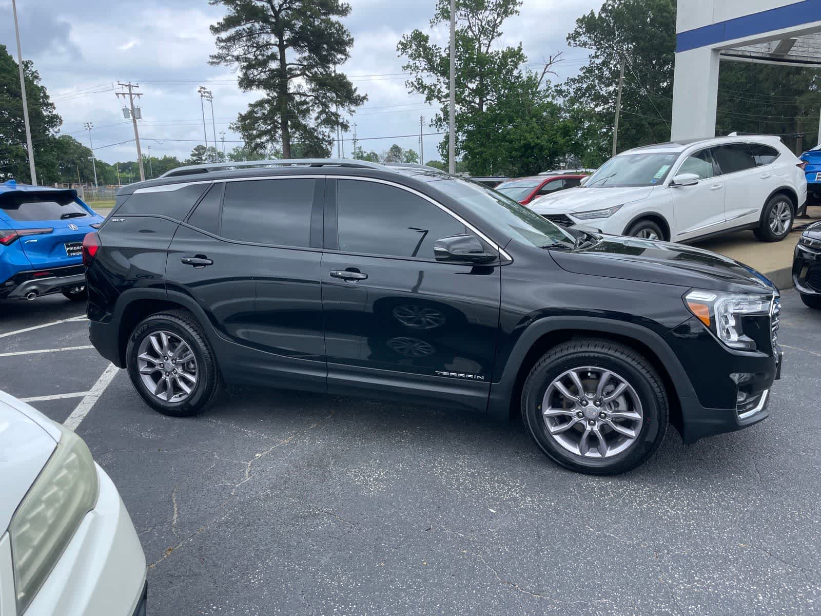2023 GMC Terrain SLT