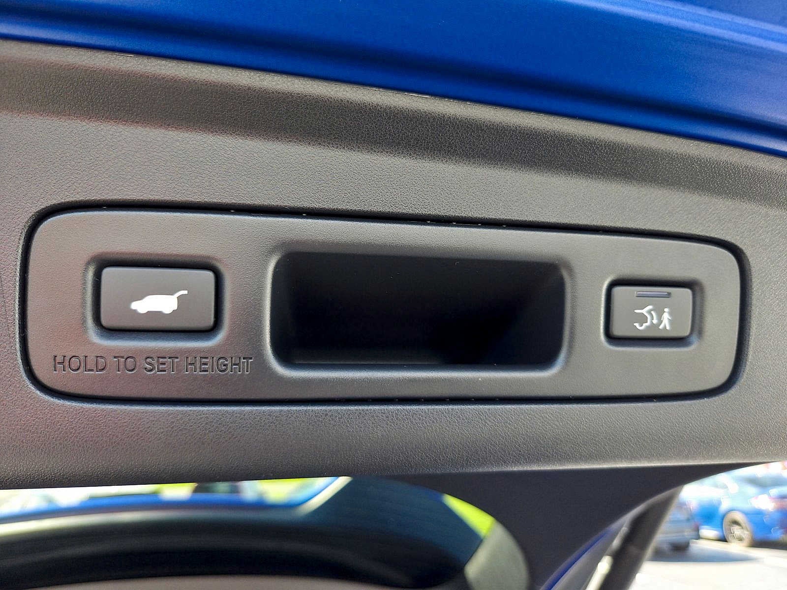2025 Acura ADX w/A-Spec Advance Package