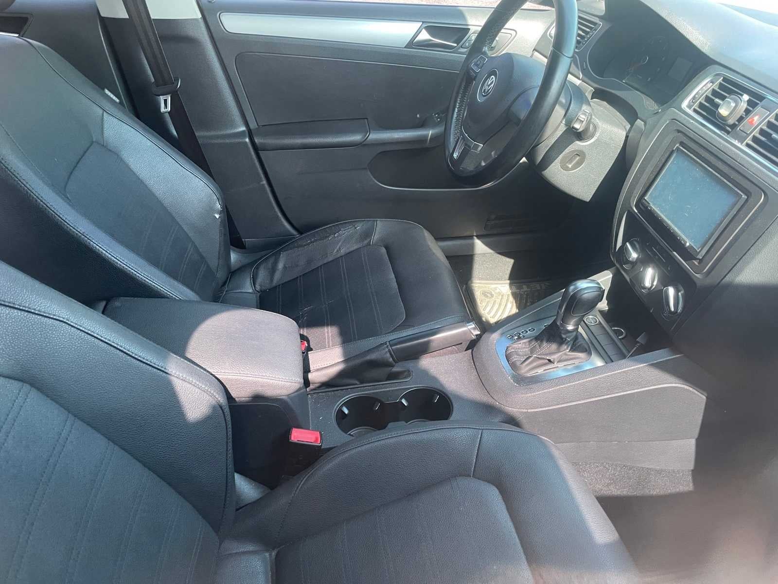 2011 Volkswagen Jetta Base