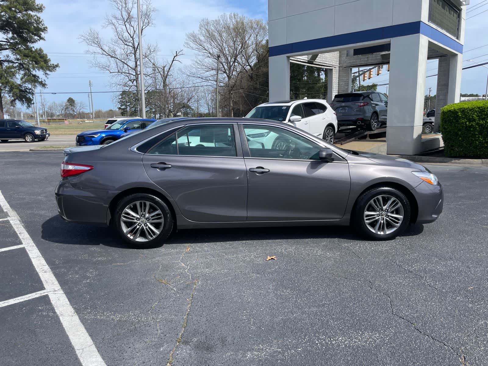 2015 Toyota Camry SE