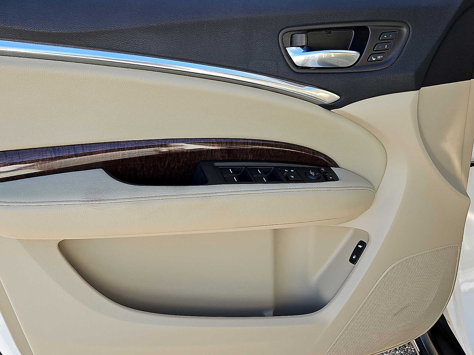 2017 Acura MDX w/Technology Pkg
