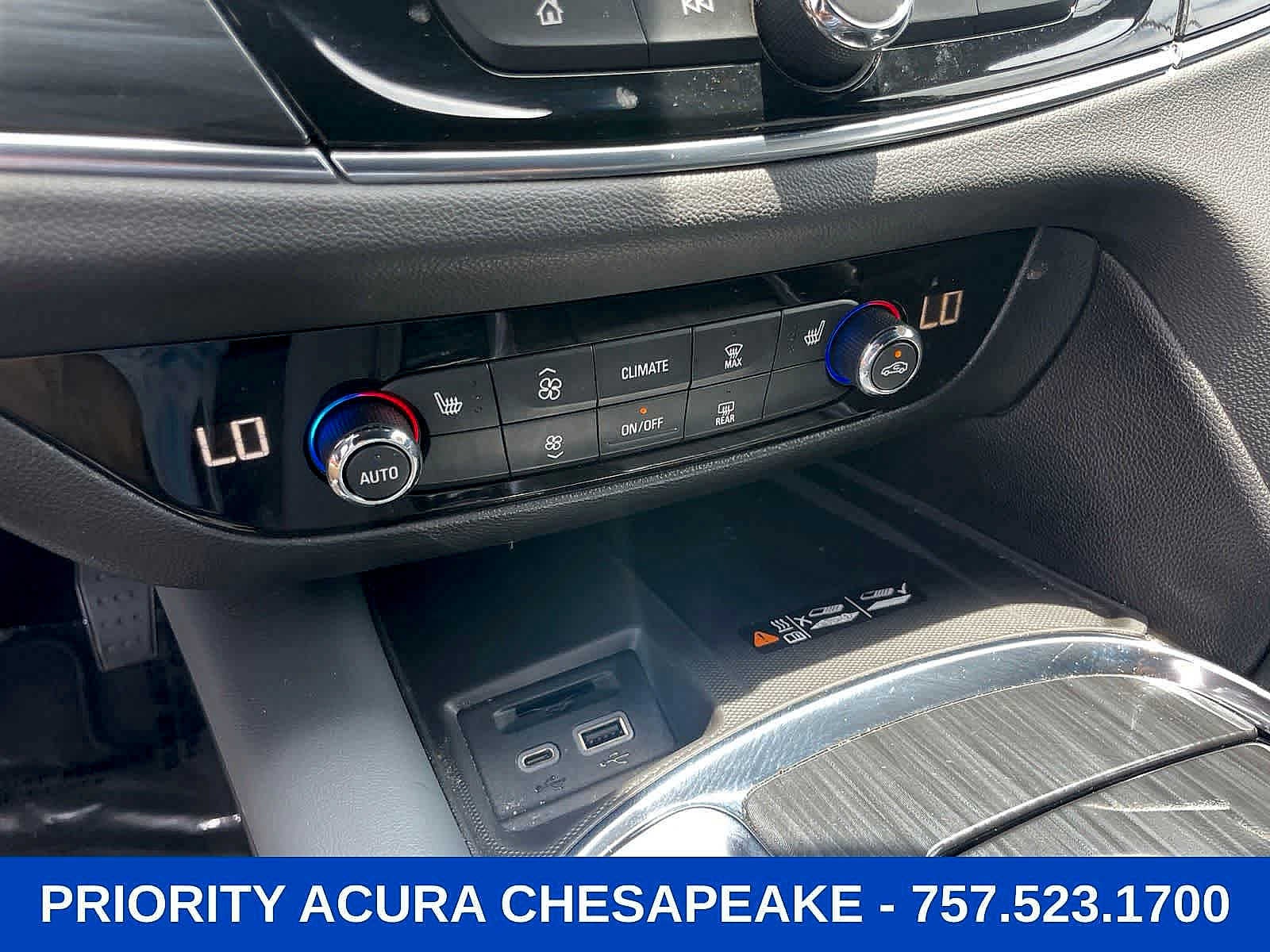 2023 Buick Enclave Essence