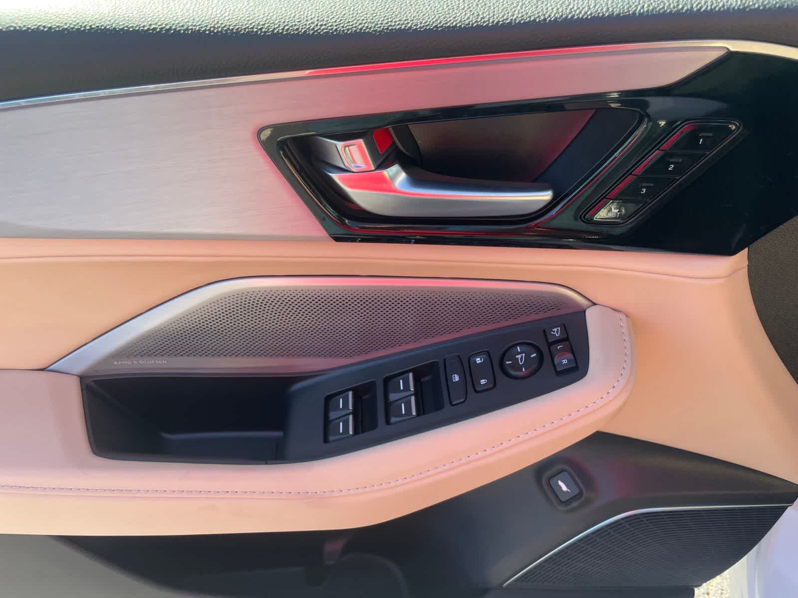 2025 Acura MDX w/Technology Package