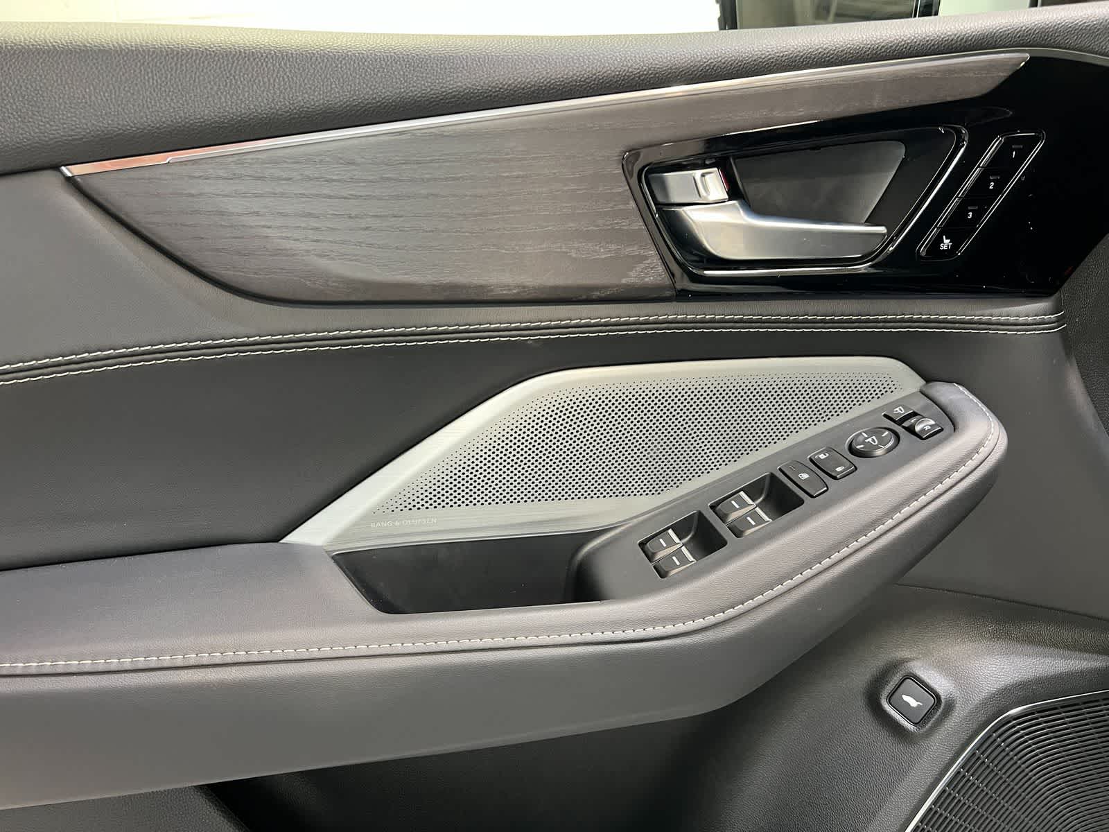 2026 Acura MDX w/Advance Package