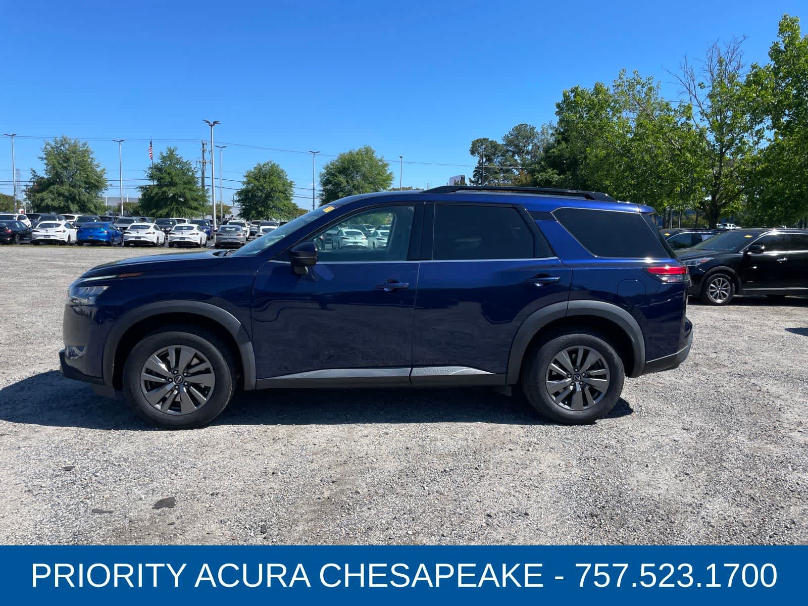 2024 Nissan Pathfinder SV