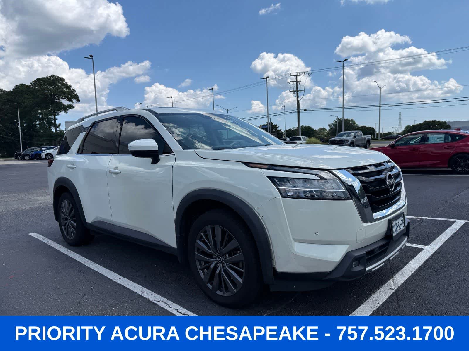 2022 Nissan Pathfinder SL